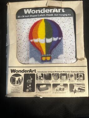VTG WonderArt Rainbow Hot Air Balloon Latch Hook Wall Hanging Kit 20x36